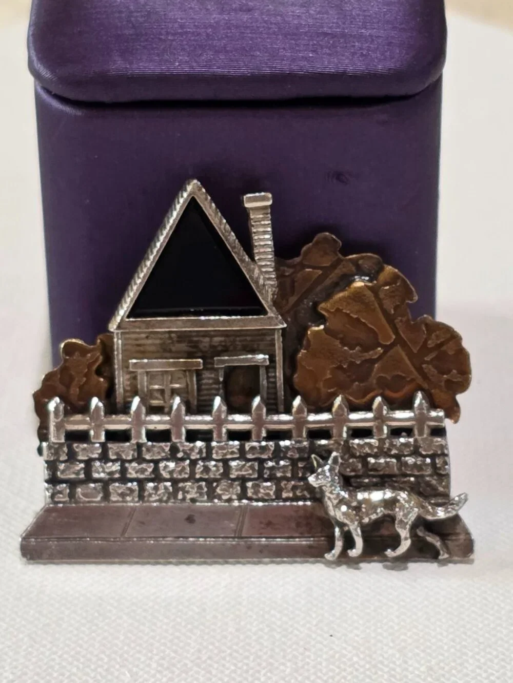 Vintage JP Reardon House Onyx Roof Dog Brass Accent Sterling Silver Pin Brooch